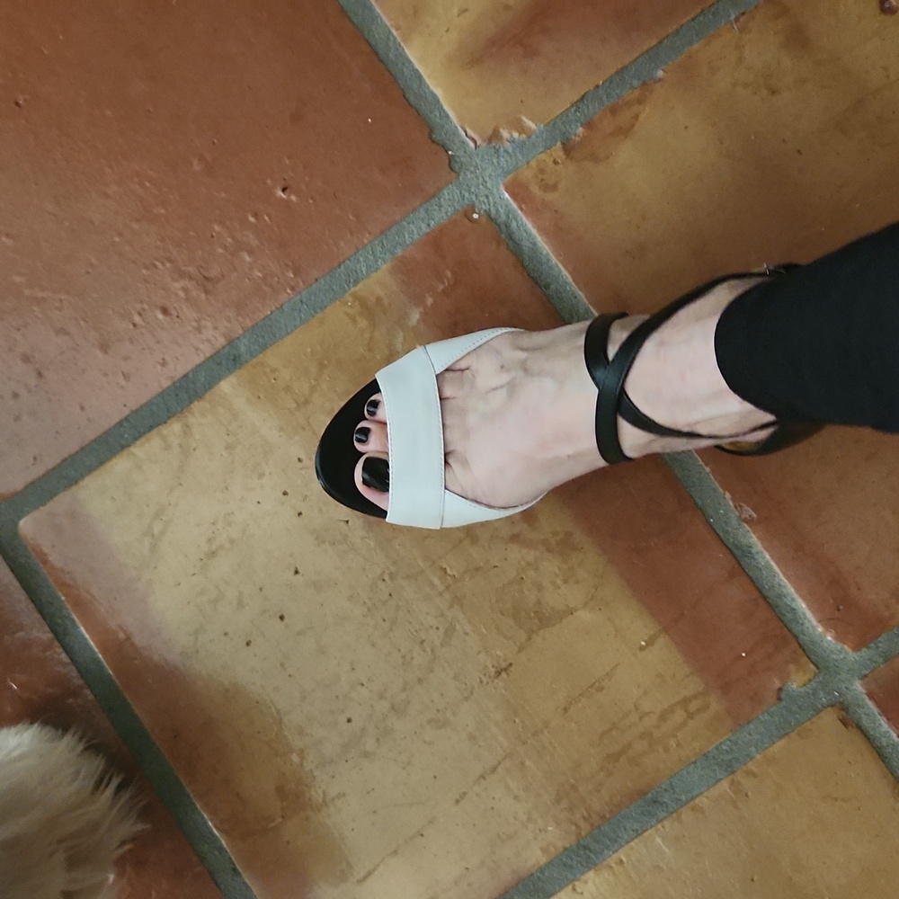 Open toe, 9 west